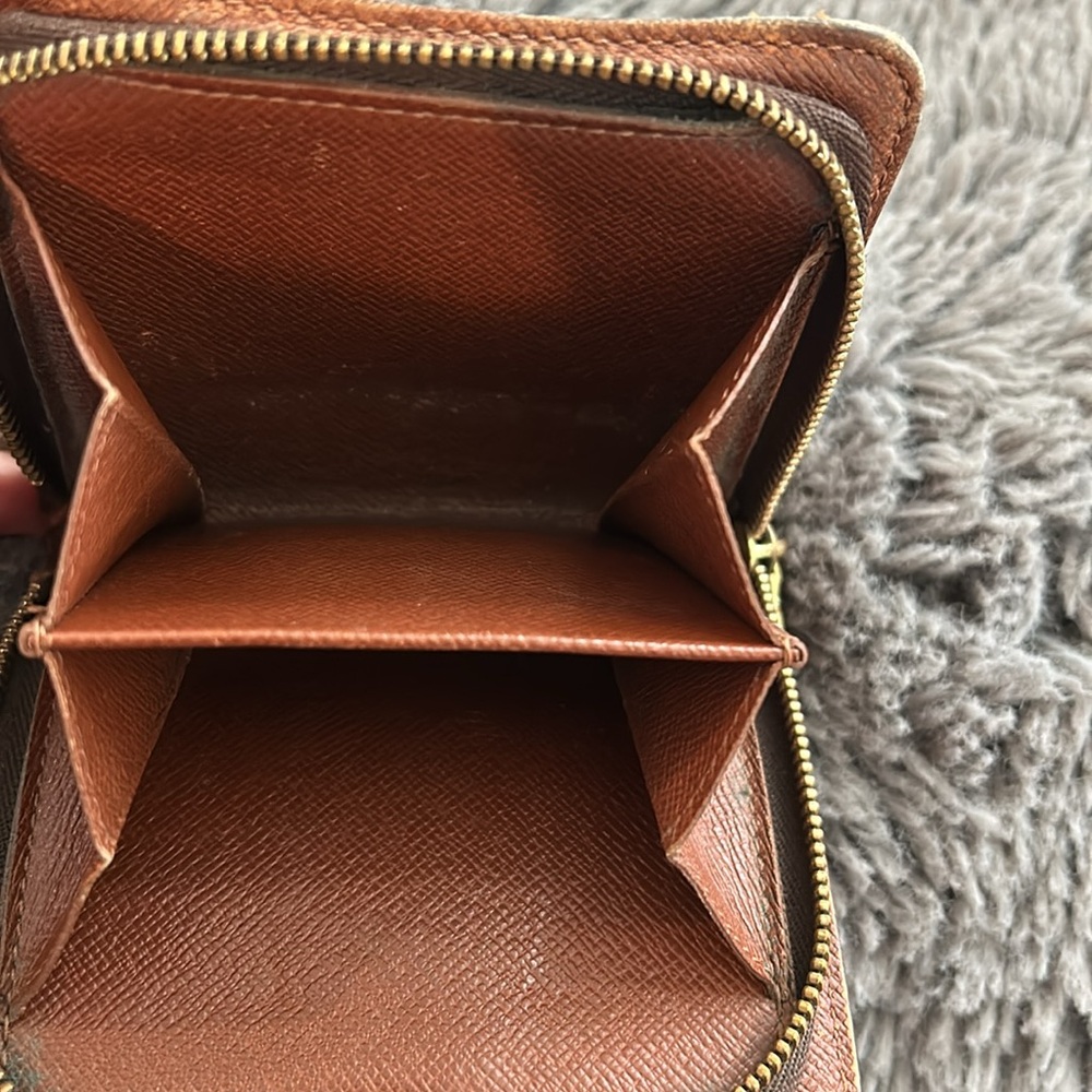 Louis Vuitton Wallet Compact - Picture 6 of 7